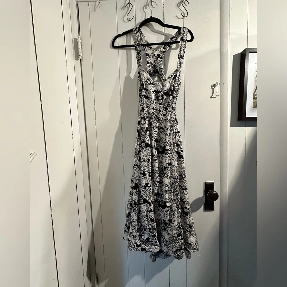 ANTHROPOLOGIE Black and White Floral midi Dress ANTHROPOLOGIE Black and White Floral midi Dress